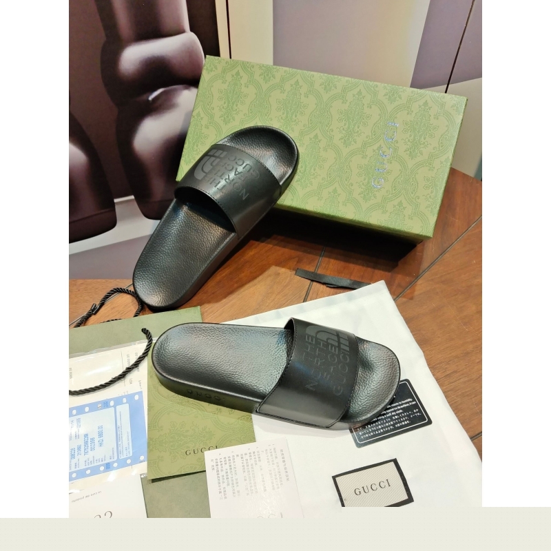 G*u*i slippers
